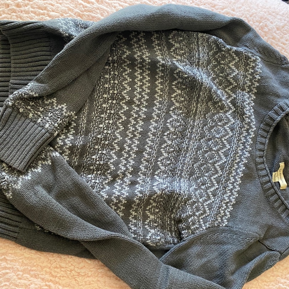 Gray sweater